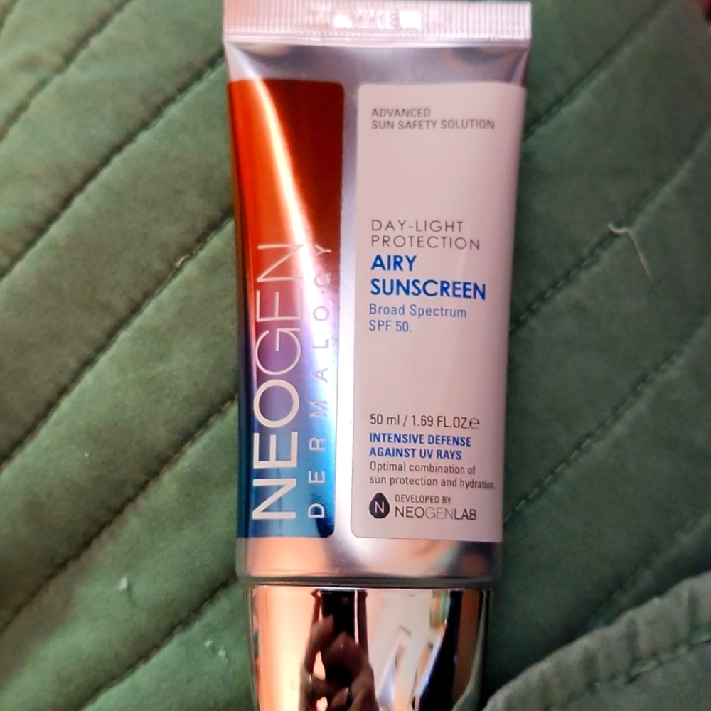 NEOGEN DERMALOGY DAY-LIGHT PROTECTION AIRY SUNSCREEN SPF50+